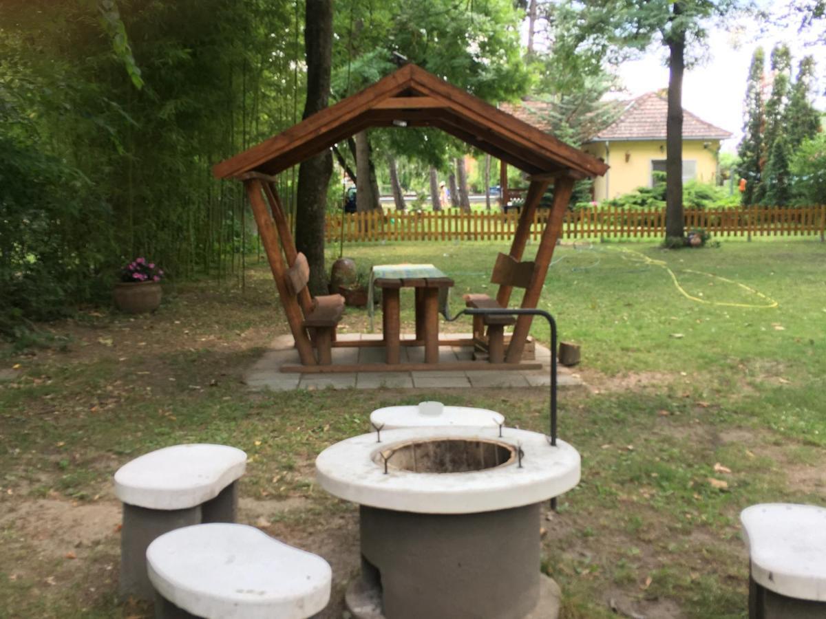 Honved Apartmanhaz Balatonlelle Exterior foto