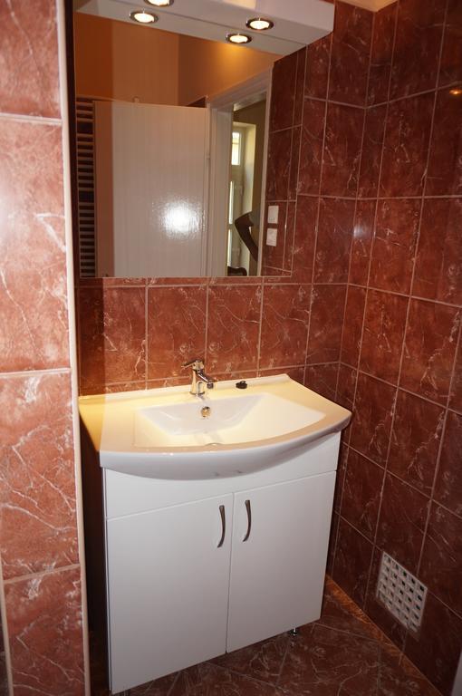 Honved Apartmanhaz Balatonlelle Exterior foto
